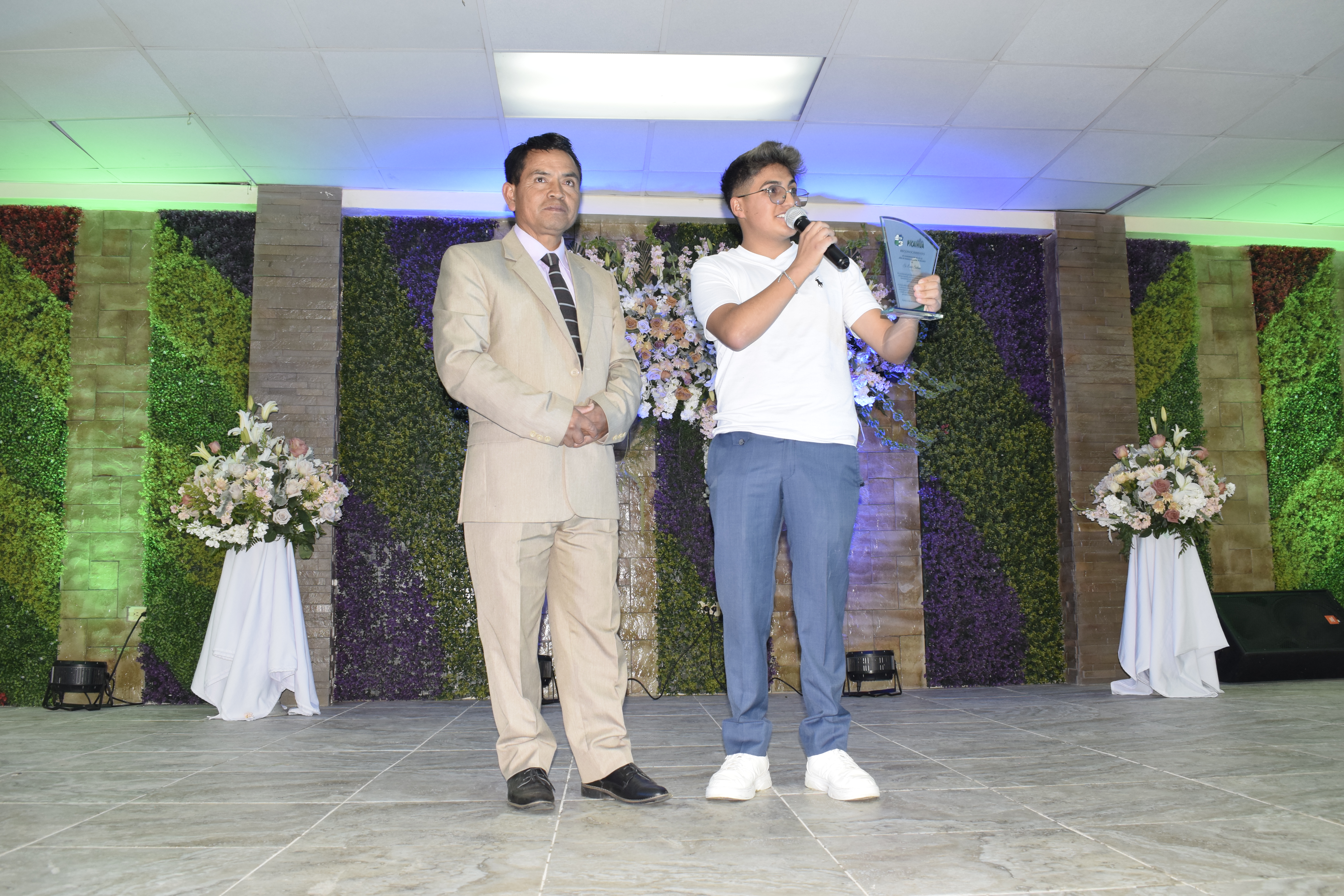 GADP PICAIHUA RECONOCE EL TALENTO DE ERICK SAILEMA EN LAS VOCES INTERPARROQUIALES 2025